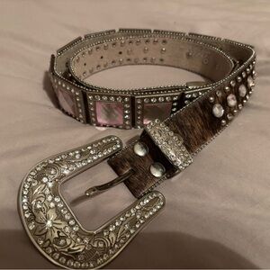 EUC cowhide and jeweled women’s belt size large